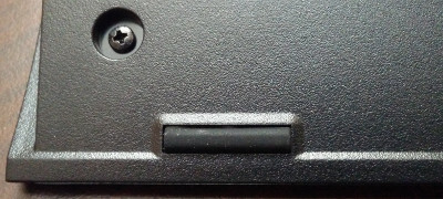 picture of rubber foot on bottom of wrist rest